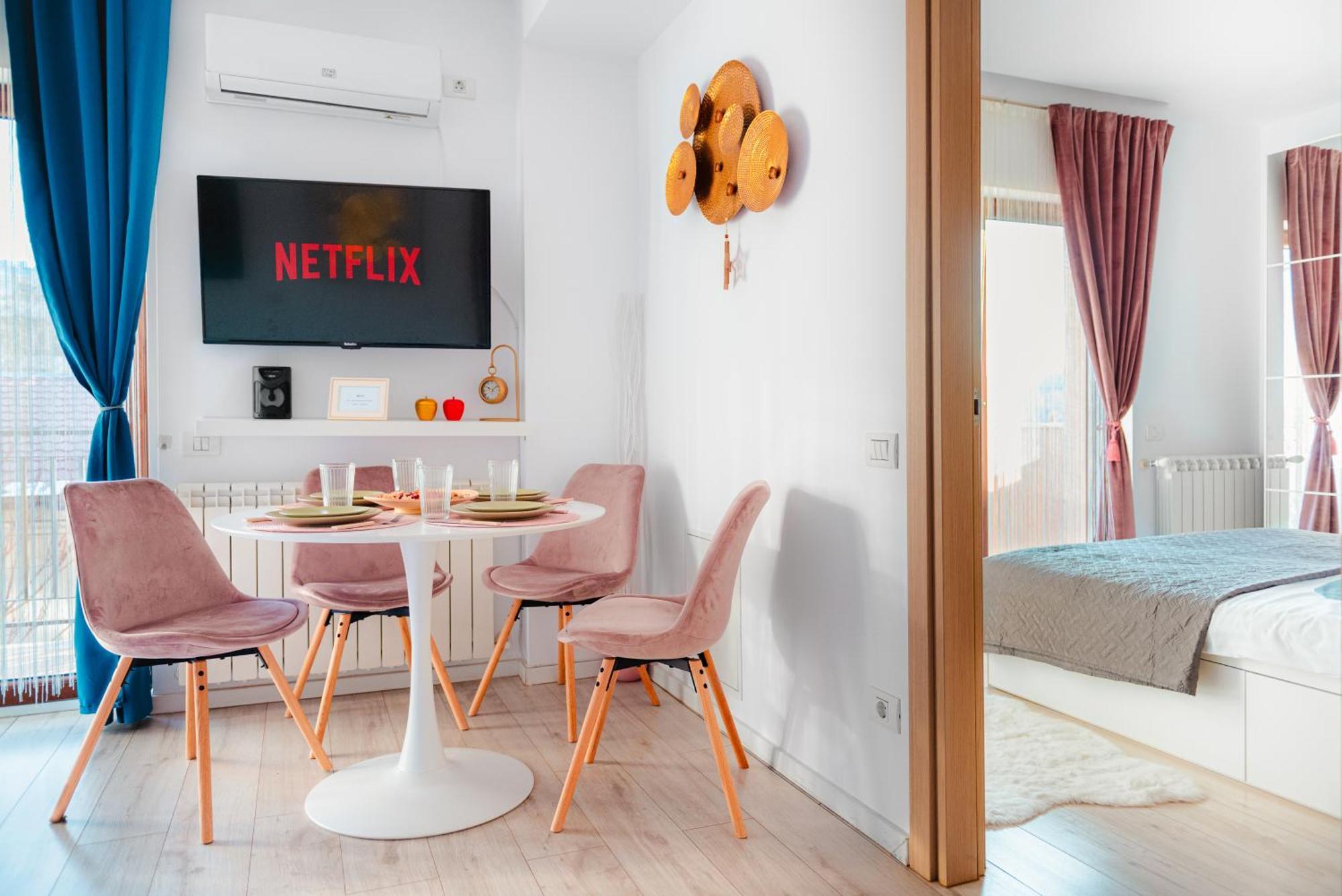 Downtown Apartment Boutique - Blue & Pink Bucarest Esterno foto