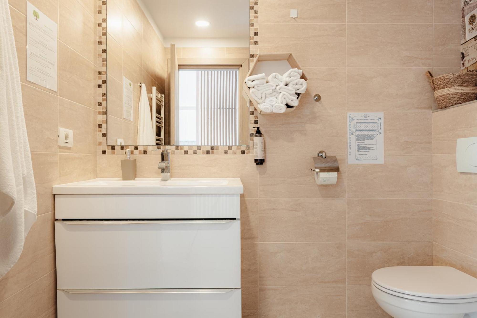 Downtown Apartment Boutique - Blue & Pink Bucarest Esterno foto